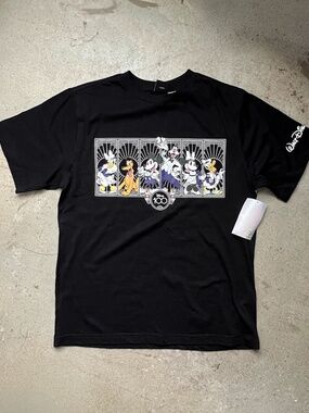 Disney 100 Celebration Black T-Shirt Mickey Minnie Goofy Donald Pluto Daisy  NWT